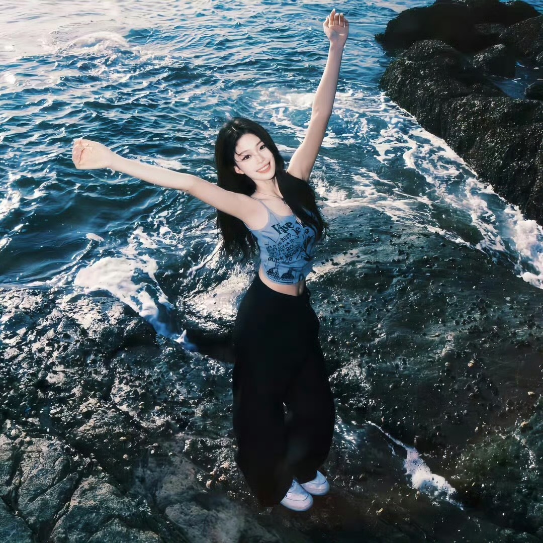 伴游女生依娜·喃温的资料