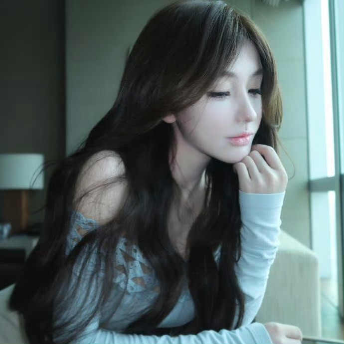 云南伴游女生温以宁的资料