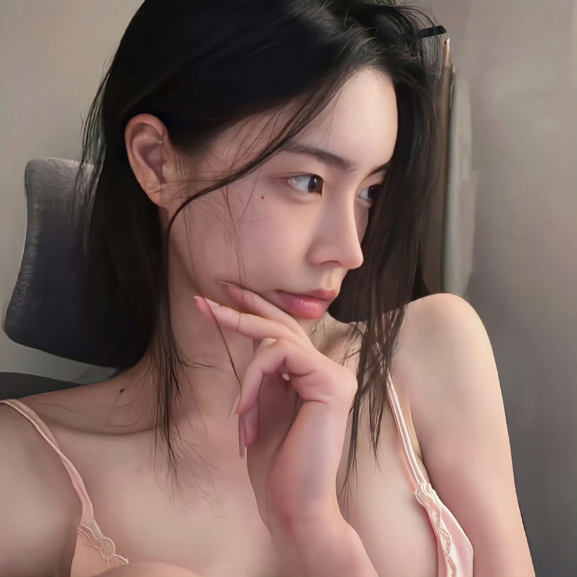 云南伴游女生沁如的资料