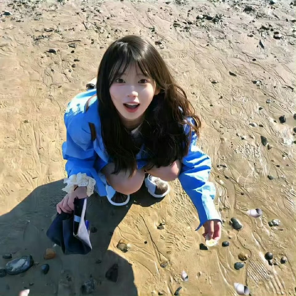 云南伴游女生白露露的资料