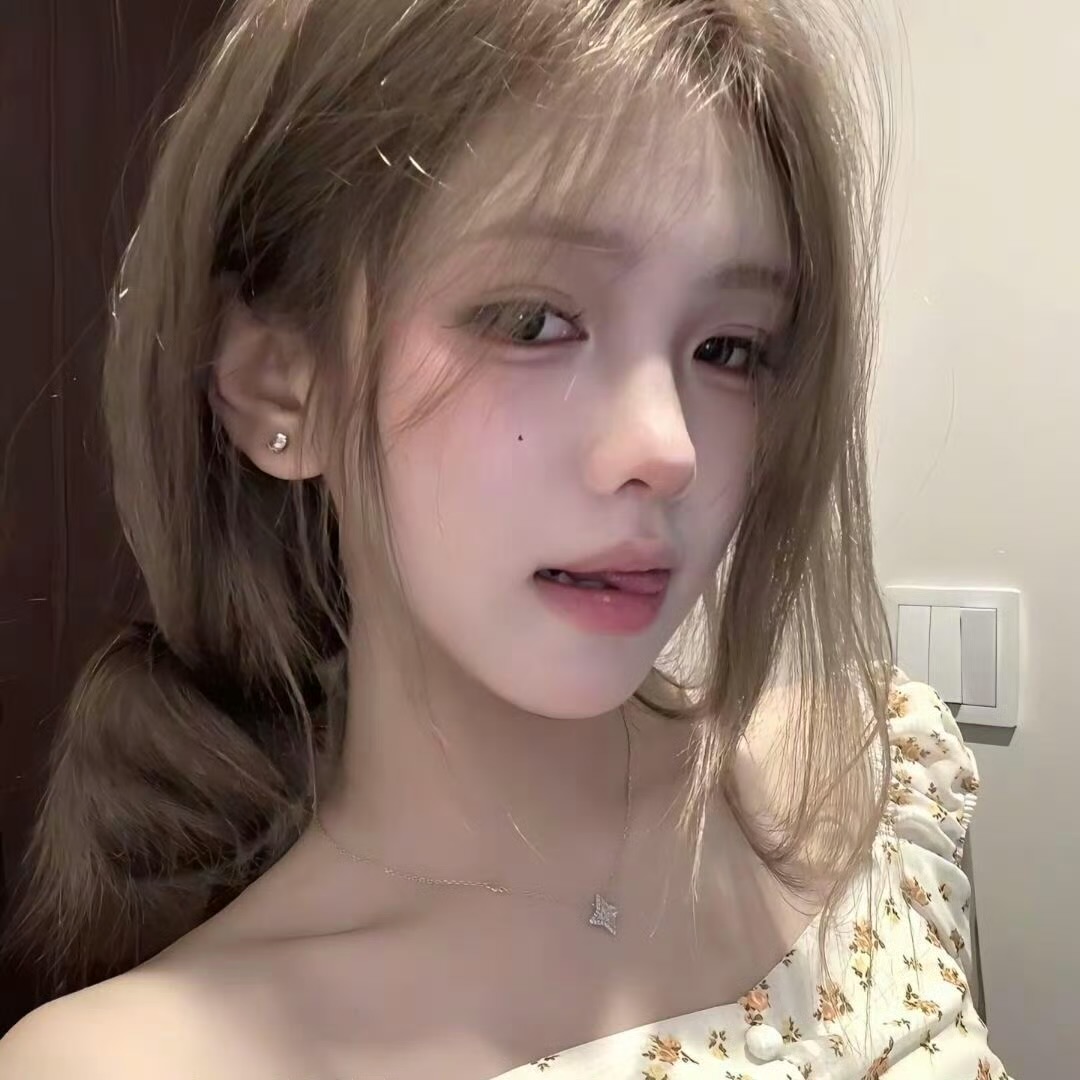 云南伴游女生秦依然的资料