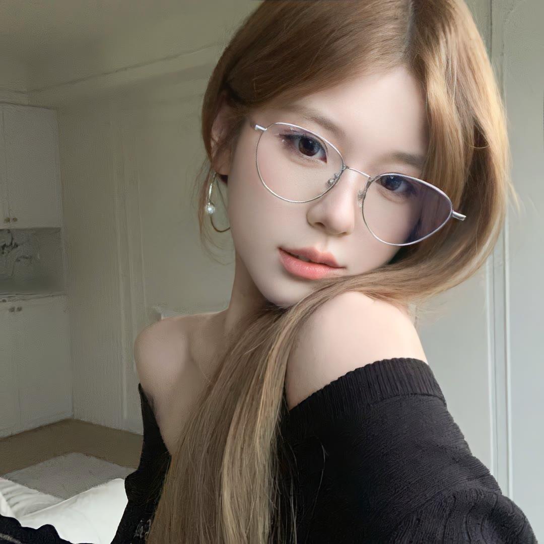 云南​伴游女生唐沁玥的资料