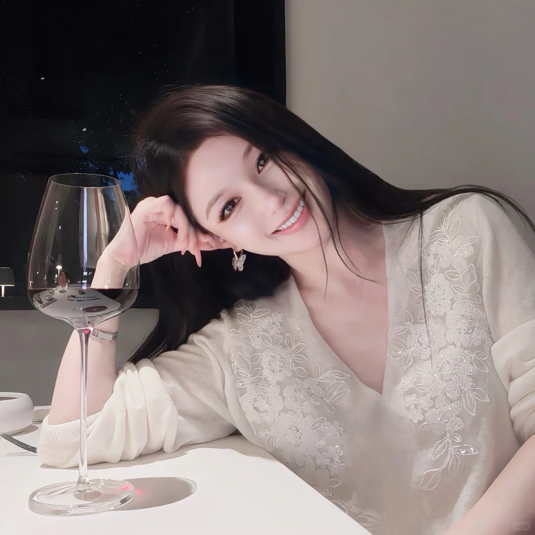 伴游女生田甜的资料